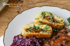 Erzgebirger Wickelklöße (Vogtländische Wickelklöße). Gernekochen - Mit Wein genießen