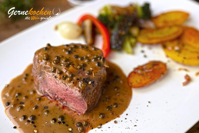Filetstak mit cremiger Pfefferrahmsauce – Steak au Poivre