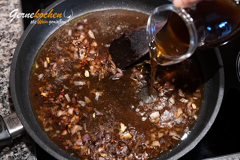 Filetsteak mit cremiger Pfefferrahmsauce – Zubereitungsschritt 3.2