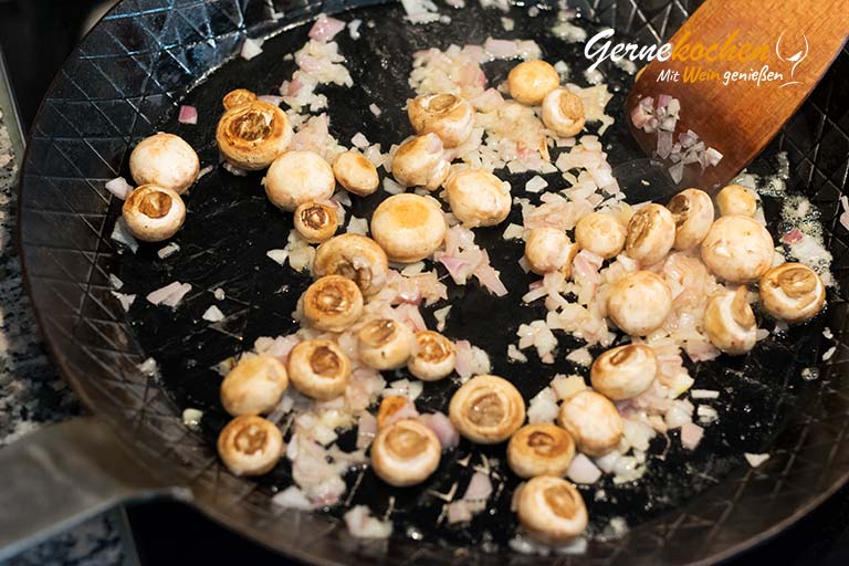 ­­Kalbskotelett mit Calvados aus dem Apfelland – Zubereitungsschritt 3.2