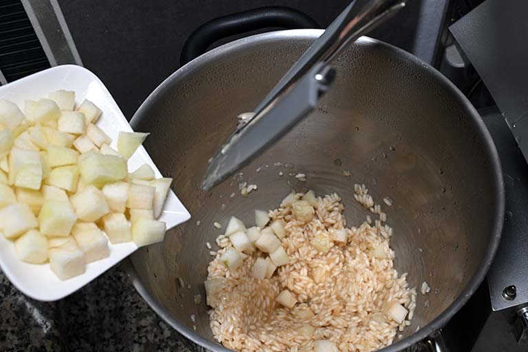 Birnen-Risotto mit Walnüssen – Zubereitungsschritt 5.4