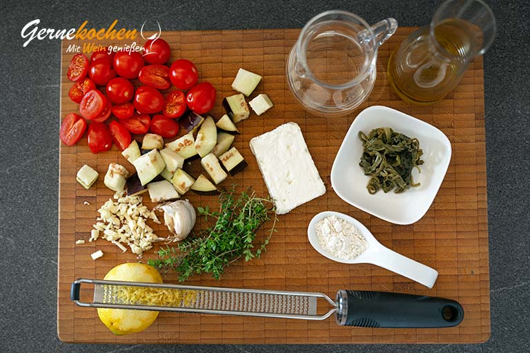 Kretische Pasta mit Mythitra und Stamnagathi – Zubereitungsschritt 1