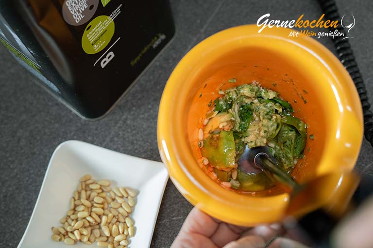 Mediterrane Gnocchi-Pfanne mit knusprigem Hähnchen – Zubereitungsschritt 2.1