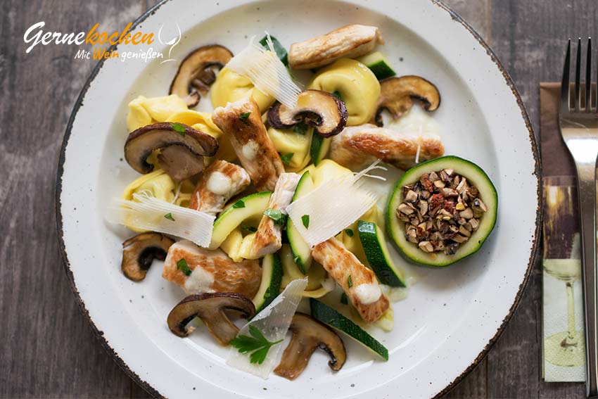 Putenpfanne mit Zucchini und Champignons