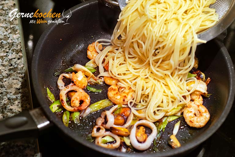 Spaghetti ai frutti di mare speciali – Zubereitungsschritt 6