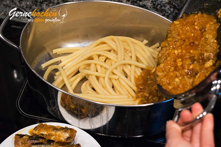 Pasta mit sizilianischer Sardinensauce – Zubereitungsschritt 8.1