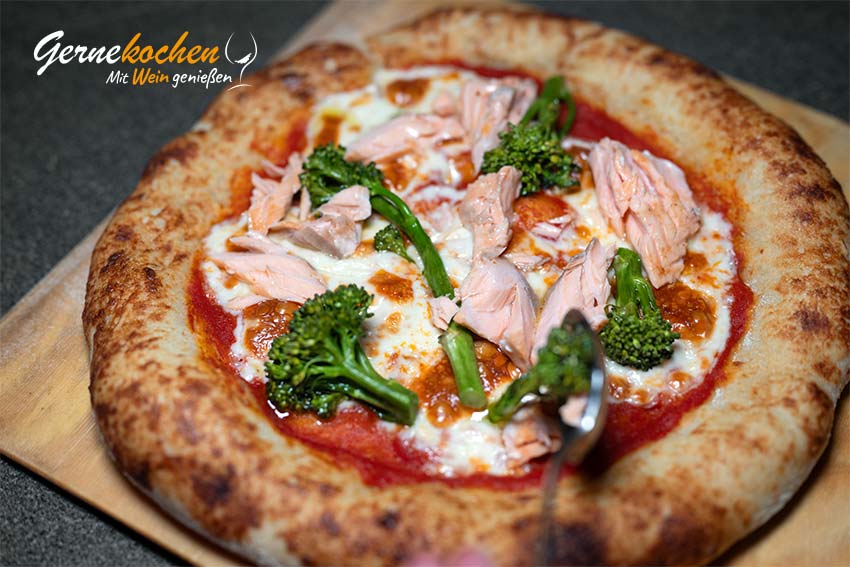 Lachs-Pizza mit Wild-Broccoli – Zubereitungsschritt 5