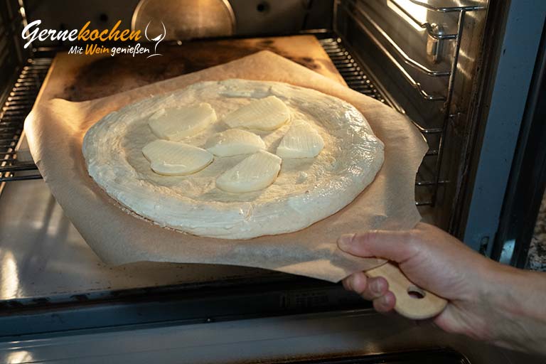 Pizza mit frischen Pfifferlingen und Quinoa – Zubereitungsschritt 4