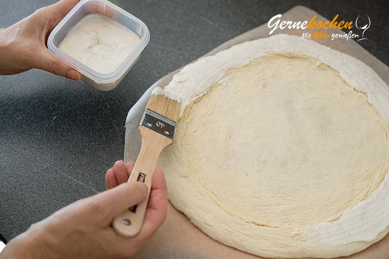 Pizza mit frischen Pfifferlingen und Quinoa – Zubereitungsschritt 4