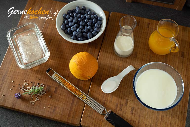 Kefir-Orangen-Creme mit Heidelbeeren – Zubereitungsschritt 1