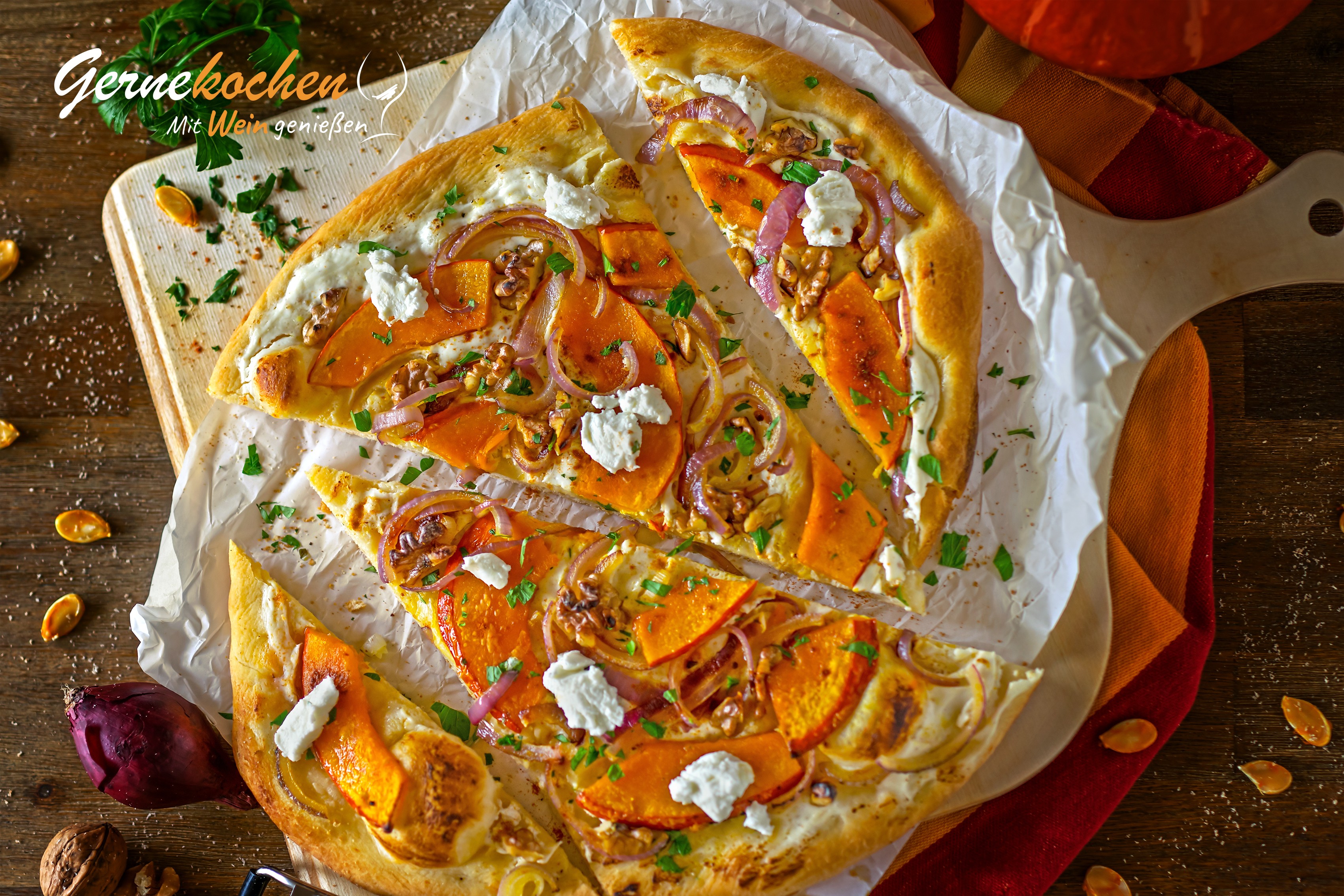 Kürbis-Flammkuchen mit Ziegenkaese