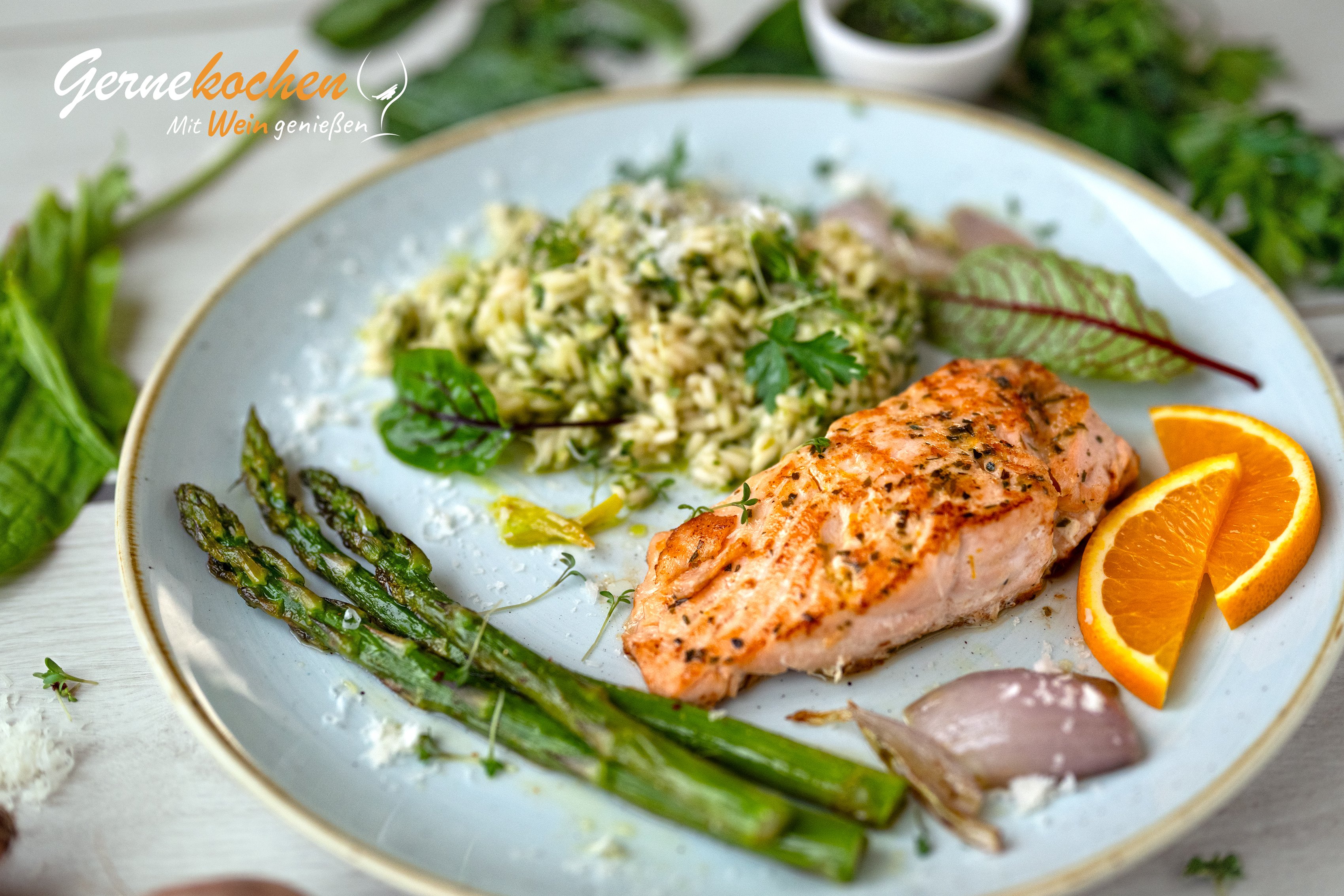 Marinierter Lachs mit Kräuter-Risotto