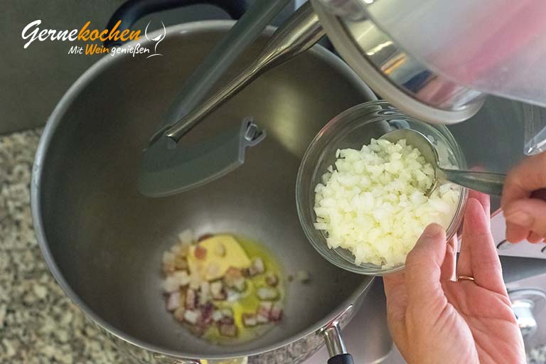 Schwarzer-Knoblauch-Risotto mit Kürbis und Walnüssen – Zubereitungsschritt 2.1