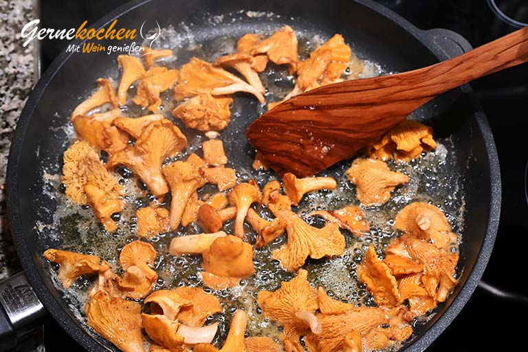 Gnocchetti sardi mit Pfifferlingen und Gremolada – Zubereitungsschritt 5