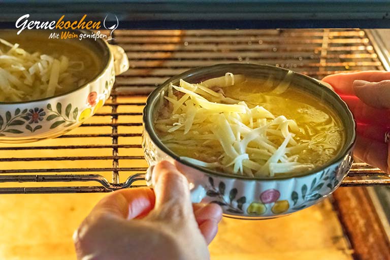 Zwiebelsuppe nach französischer Art – Zubereitungsschritt 5