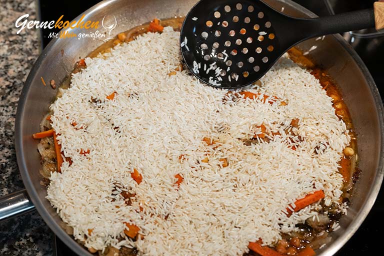 Plov (Pilaw) – das Nationalgericht Usbekistans – Zubereitungsschritt 4.2