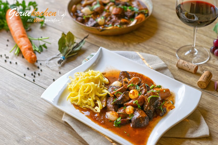 Boeuf Bourguignon – fran­zö­si­scher Klas­si­ker aus dem Slow Coo­ker