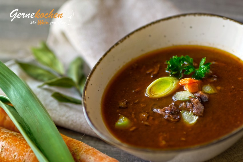 Ochsenschwanzsuppe nach Omas Art