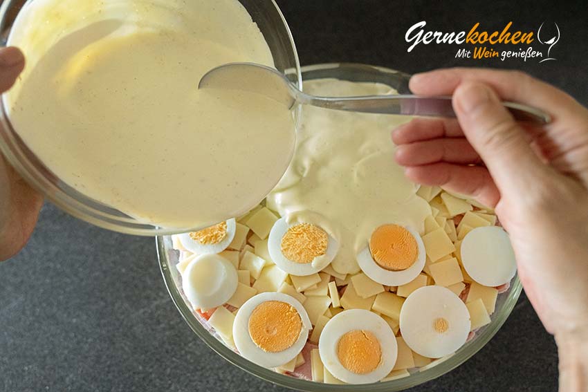 Klassischer Schichtsalat – Zubereitungsschritt 5